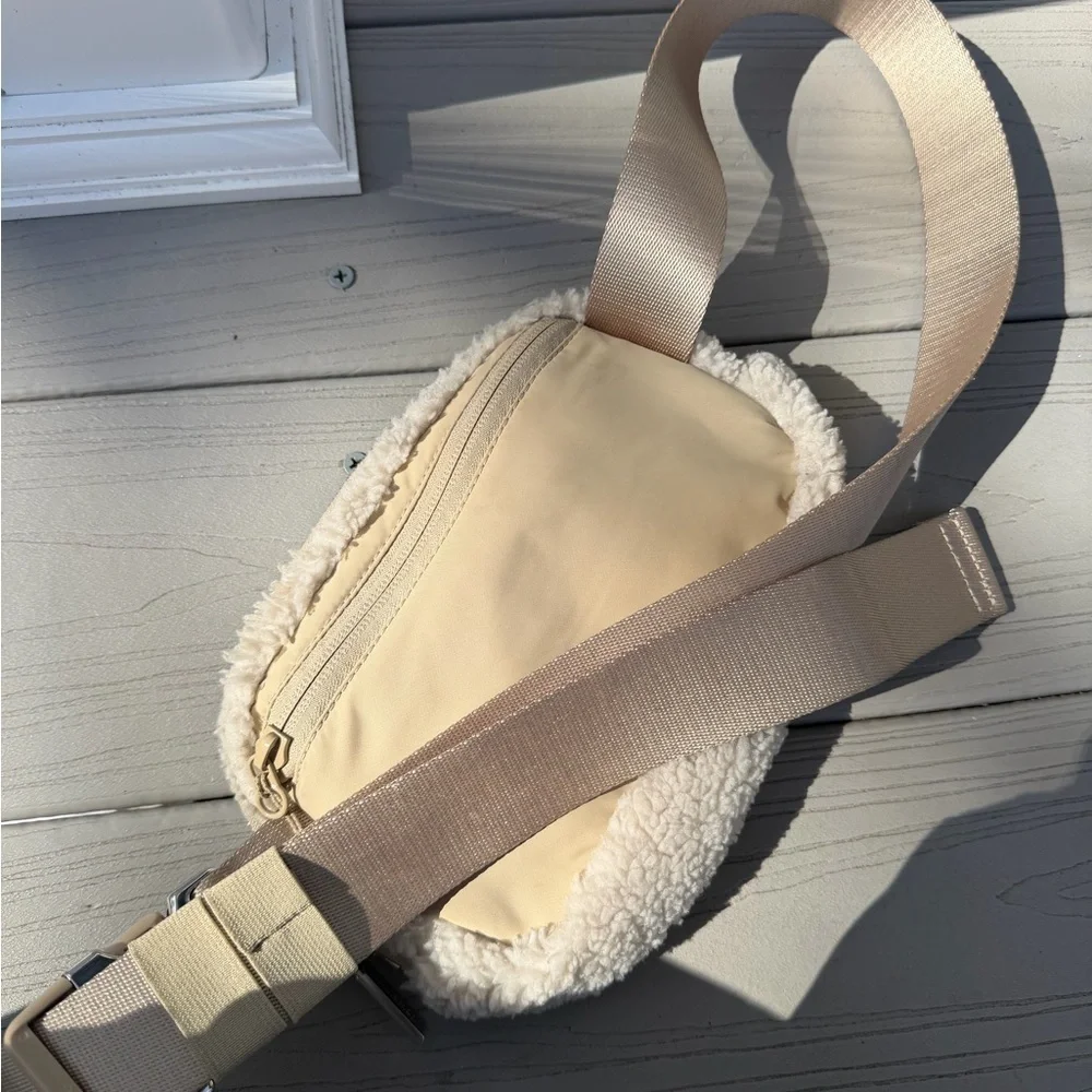 lululemon athletica Cream Sherpa Crossbody Pouch